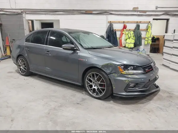 3VW4T7AJ4HM342212 2017 VOLKSWAGEN JETTA - Image 1