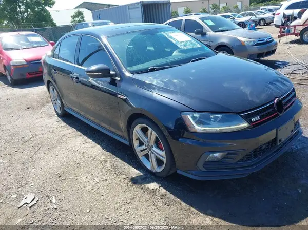 3VW4T7AJ5HM205750 2017 VOLKSWAGEN JETTA - Image 1