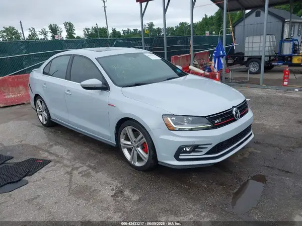 3VW4T7AJ5HM339478 2017 VOLKSWAGEN JETTA - Image 1