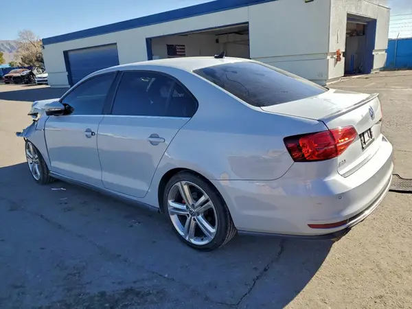 3VW4T7AJ6HM345483 2017 VOLKSWAGEN JETTA - Image 2