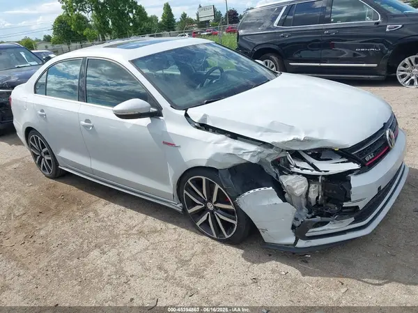 3VW4T7AJ6JM221221 2018 VOLKSWAGEN JETTA - Image 1