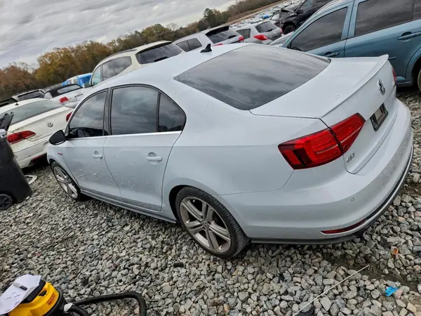 3VW4T7AJ7HM402063 2017 VOLKSWAGEN JETTA - Image 2