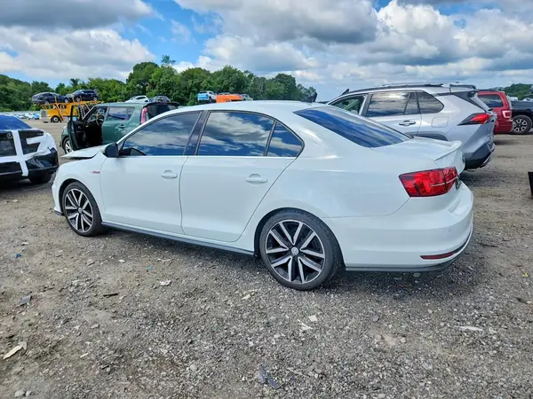 3VW4T7AJ7JM254955 2018 VOLKSWAGEN JETTA - Image 2