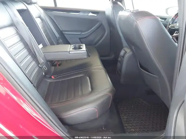 3VW4T7AJ8HM379389 2017 VOLKSWAGEN JETTA - Image 8