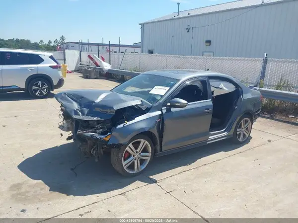 3VW4T7AJ9HM220932 2017 VOLKSWAGEN JETTA - Image 2