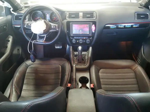 3VW4T7AJ9HM383922 2017 VOLKSWAGEN JETTA - Image 8
