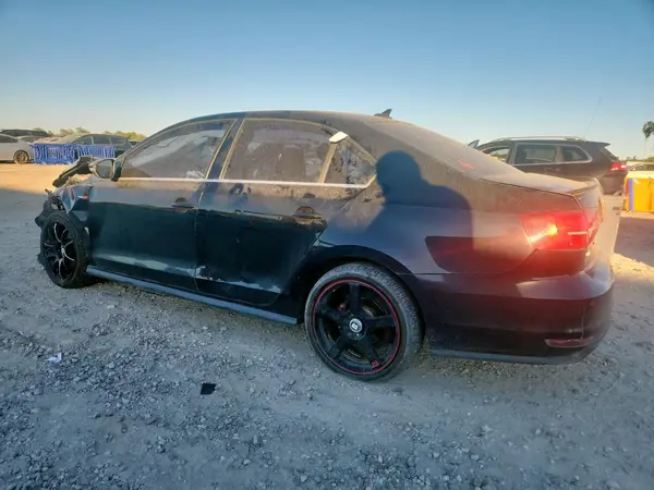 3VW4T7AJXGM348949 2016 VOLKSWAGEN JETTA - Image 2