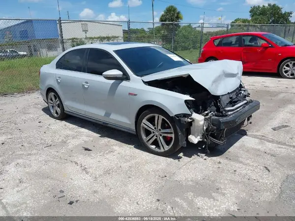 3VW4T7AJXHM318187 2017 VOLKSWAGEN JETTA - Image 1
