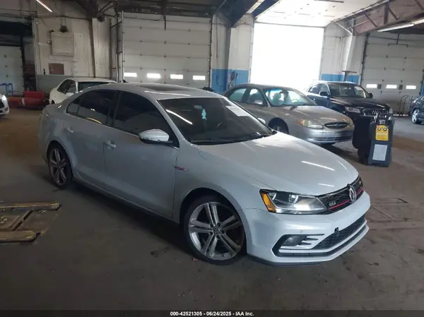 3VW4T7AJXHM350136 2017 VOLKSWAGEN JETTA - Image 1