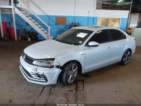 3VW4T7AJXHM350136 2017 VOLKSWAGEN JETTA - Image 2