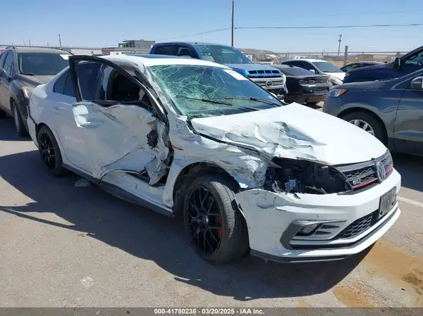 3VW4T7AJXHM352680 2017 VOLKSWAGEN JETTA - Image 1