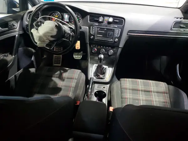 3VW4T7AU0HM068999 2017 VOLKSWAGEN GTI - Image 8