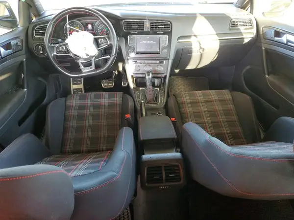3VW4T7AU0HM072289 2017 VOLKSWAGEN GTI - Image 8