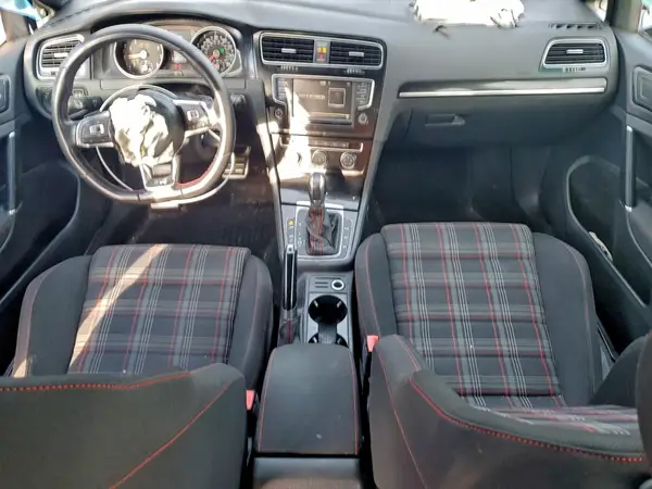 3VW4T7AU0HM074916 2017 VOLKSWAGEN GTI - Image 8