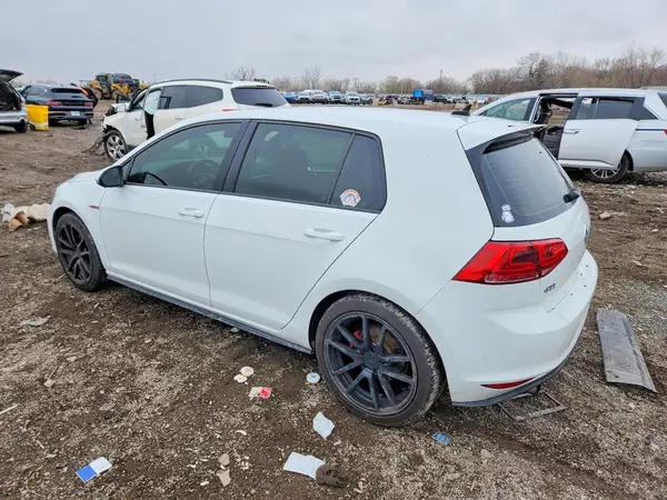 3VW4T7AU1GM029384 2016 VOLKSWAGEN GTI - Image 2