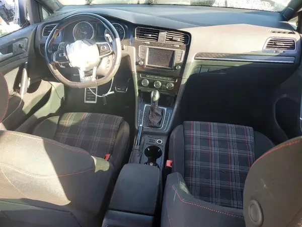 3VW4T7AU1HM057008 2017 VOLKSWAGEN GTI - Image 8