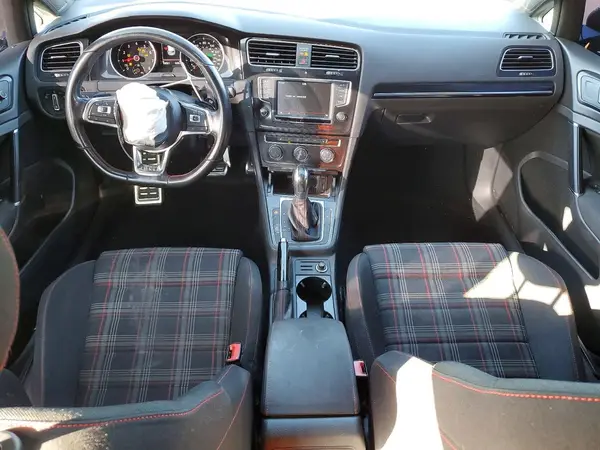 3VW4T7AU1HM077050 2017 VOLKSWAGEN GTI - Image 8