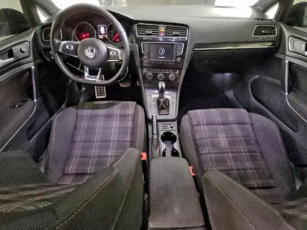 3VW4T7AU2GM016031 2016 VOLKSWAGEN GTI - Image 8