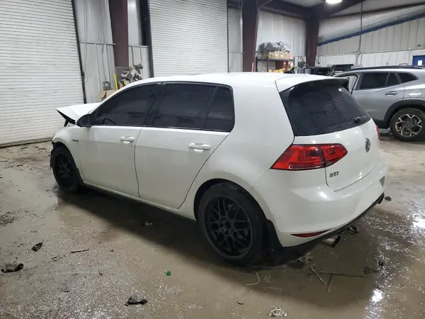 3VW4T7AU2GM030544 2016 VOLKSWAGEN GTI - Image 2