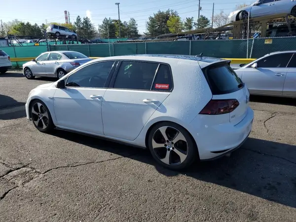 3VW4T7AU2GM042340 2016 VOLKSWAGEN GTI - Image 2