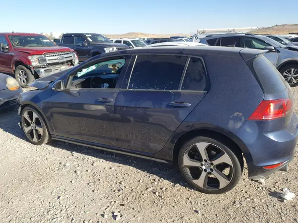 3VW4T7AU2GM053029 2016 VOLKSWAGEN GTI - Image 2