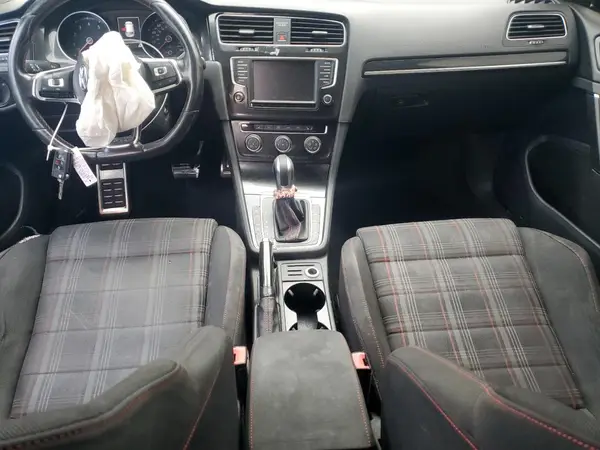 3VW4T7AU2GM053029 2016 VOLKSWAGEN GTI - Image 8