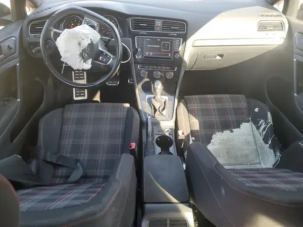 3VW4T7AU2HM004690 2017 VOLKSWAGEN GTI - Image 8