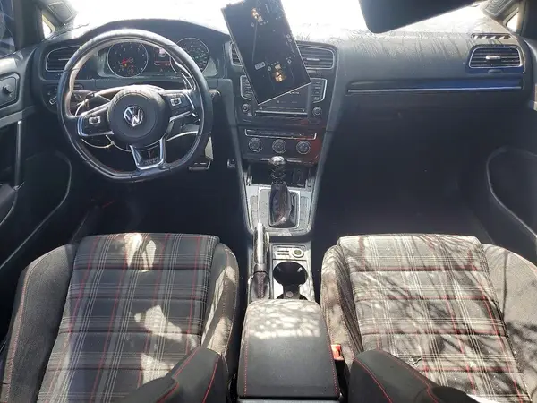 3VW4T7AU2HM062928 2017 VOLKSWAGEN GTI - Image 8