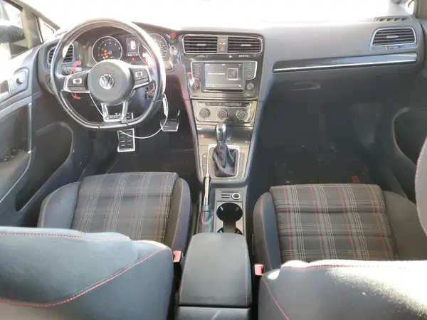 3VW4T7AU2HM066851 2017 VOLKSWAGEN GTI - Image 8