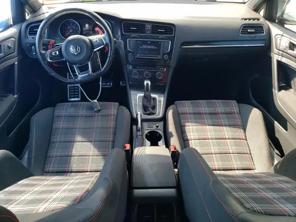3VW4T7AU2HM068101 2017 VOLKSWAGEN GTI - Image 8