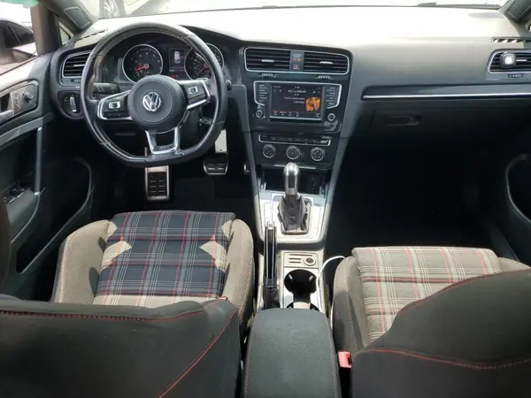 3VW4T7AU2HM070107 2017 VOLKSWAGEN GTI - Image 8