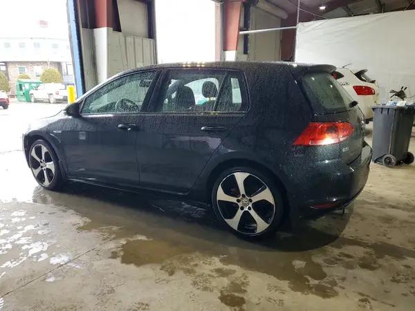 3VW4T7AU2HM074450 2017 VOLKSWAGEN GTI - Image 2