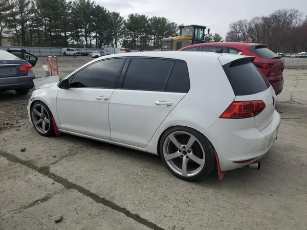 3VW4T7AU3GM003546 2016 VOLKSWAGEN GTI - Image 2