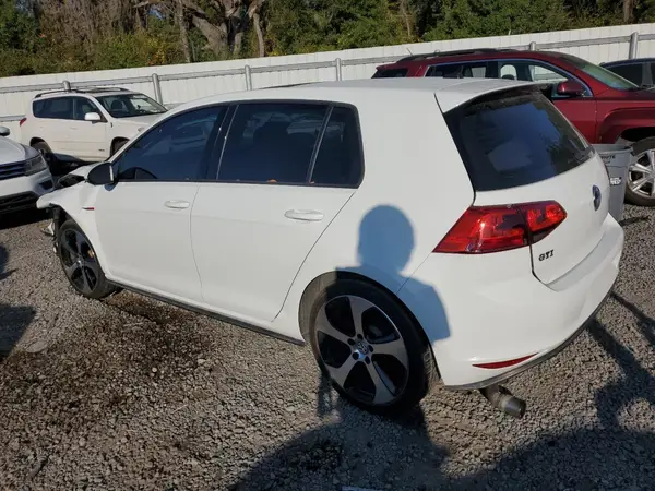 3VW4T7AU3GM022341 2016 VOLKSWAGEN GTI - Image 2