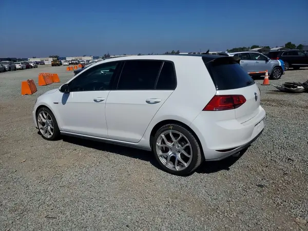 3VW4T7AU3GM023361 2016 VOLKSWAGEN GTI - Image 2