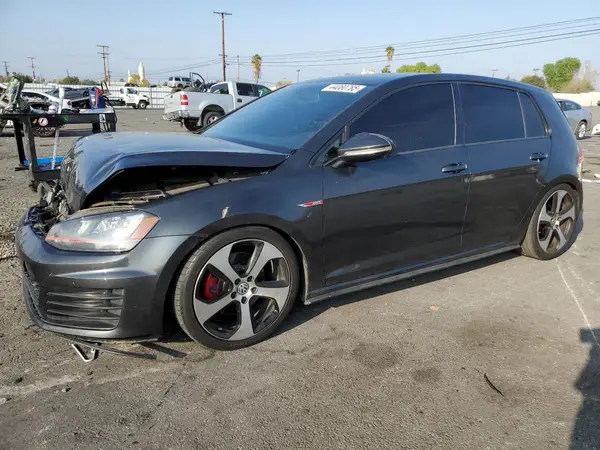 3VW4T7AU3GM042296 2016 VOLKSWAGEN GTI - Image 1