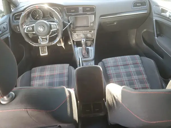 3VW4T7AU3HM002463 2017 VOLKSWAGEN GTI - Image 8
