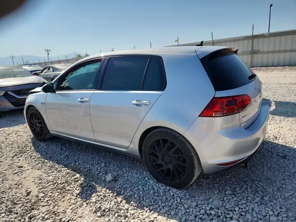 3VW4T7AU3HM019389 2017 VOLKSWAGEN GTI - Image 2