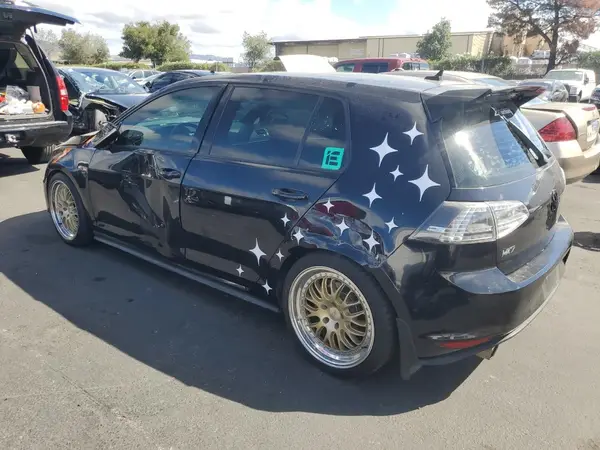3VW4T7AU4GM009016 2016 VOLKSWAGEN GTI - Image 2