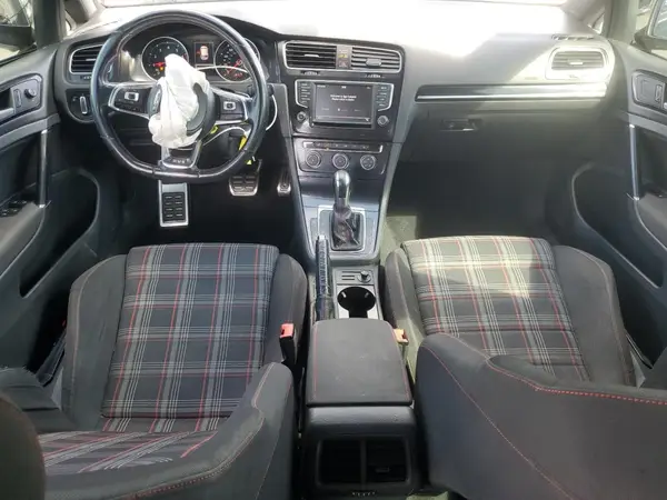 3VW4T7AU4GM009016 2016 VOLKSWAGEN GTI - Image 8