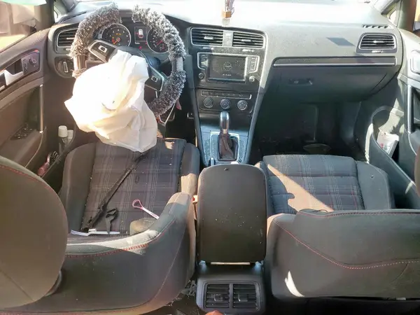 3VW4T7AU4GM045997 2016 VOLKSWAGEN GTI - Image 8