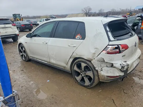 3VW4T7AU4HM072313 2017 VOLKSWAGEN GTI - Image 2
