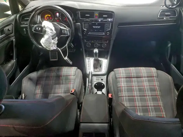 3VW4T7AU5GM064011 2016 VOLKSWAGEN GTI - Image 8