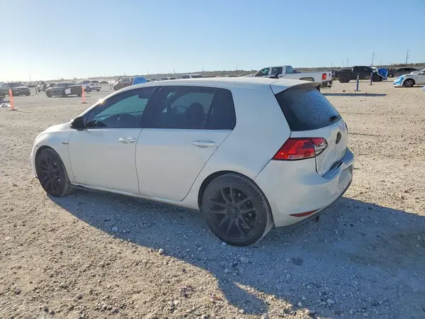 3VW4T7AU6GM003184 2016 VOLKSWAGEN GTI - Image 2