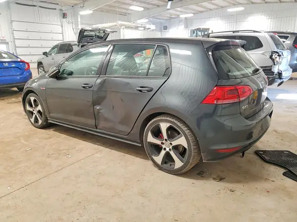 3VW4T7AU6GM034001 2016 VOLKSWAGEN GTI - Image 2