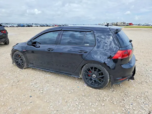 3VW4T7AU6HM015319 2017 VOLKSWAGEN GTI - Image 2