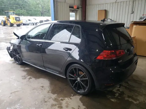 3VW4T7AU6HM015322 2017 VOLKSWAGEN GTI - Image 2
