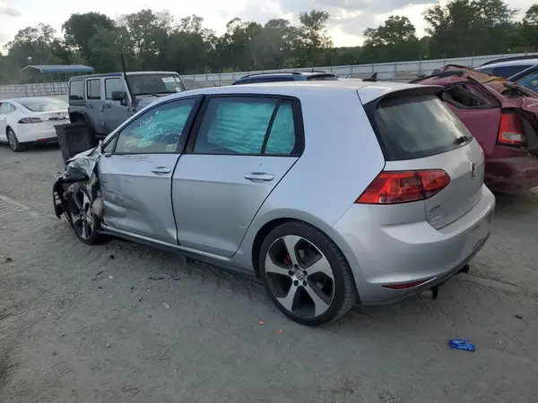3VW4T7AU6HM025624 2017 VOLKSWAGEN GTI - Image 2