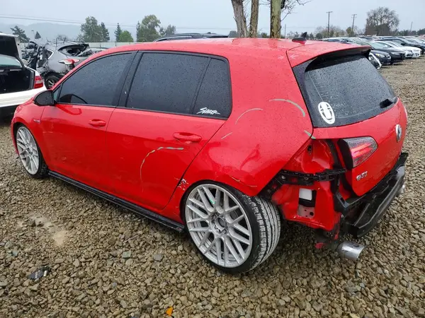 3VW4T7AU6HM070613 2017 VOLKSWAGEN GTI - Image 2