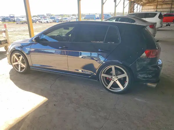 3VW4T7AU6HM073222 2017 VOLKSWAGEN GTI - Image 2